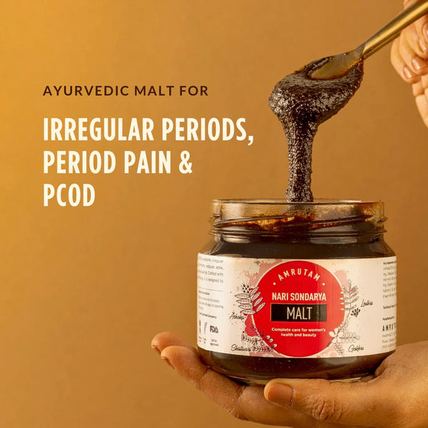 Nari Soundrya Malt with a spoon showing texture for irregular periods, period pain and PCOD